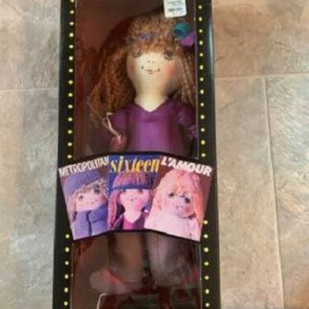 NIB Vintage 1983 Cover Girl Doll by JRL Toys "Sixteen" #1220.